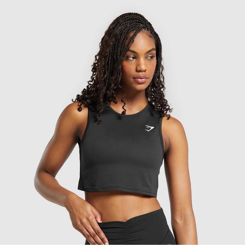 GYMSHARK CROPPED BLACK MUSCLE TEE